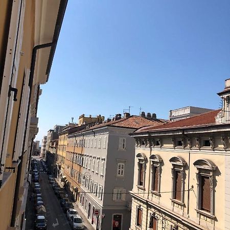 Le Maldobrie Apartment Trieste Ngoại thất bức ảnh